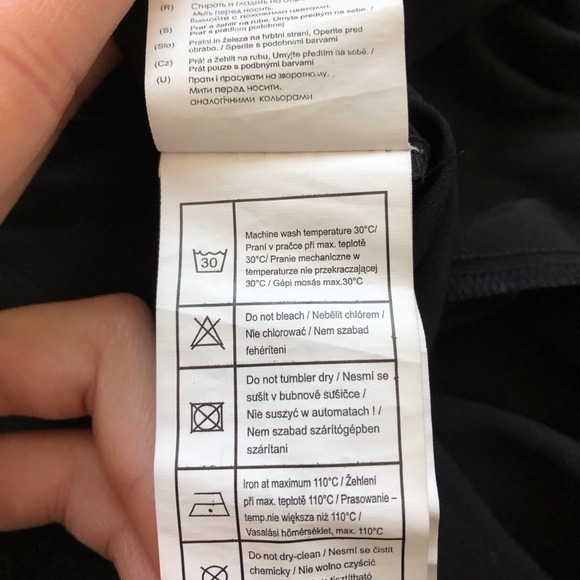 Black ruffle blouse - Small - Picture 7 of 7